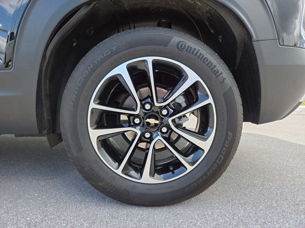 Used 2024 Chevrolet TrailBlazer LT w/ LT Cold Weather Package FWD image 17