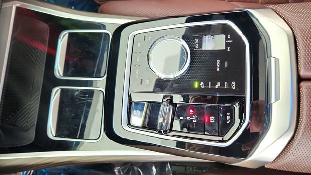 Used 2023 BMW 760i xDrive AWD/4WD image 48