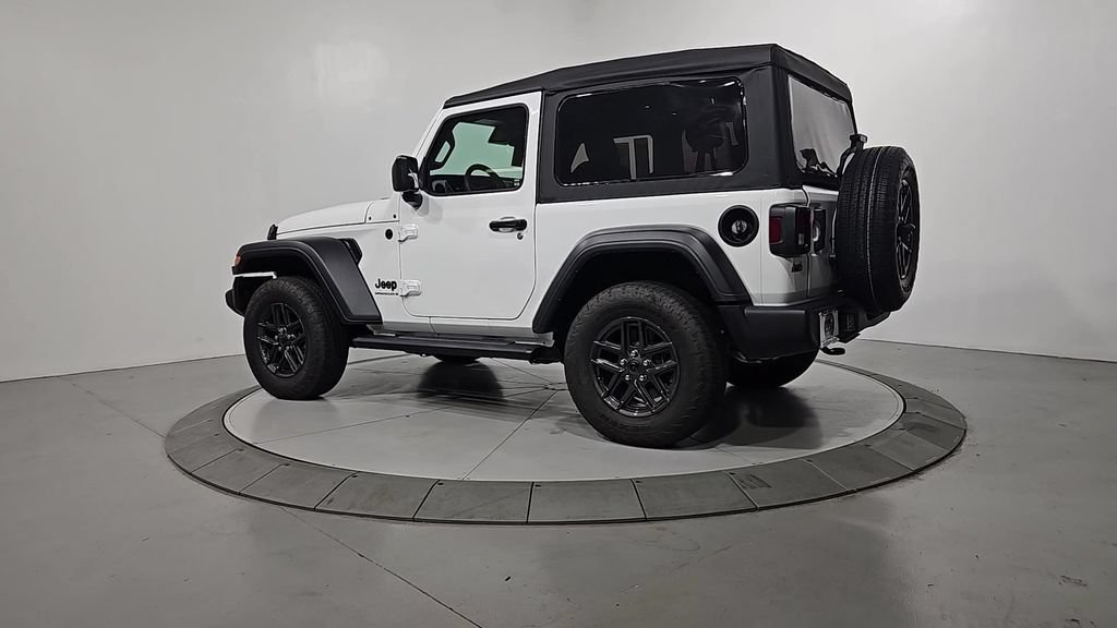 Used 2025 Jeep Wrangler Sport AWD/4WD image 3