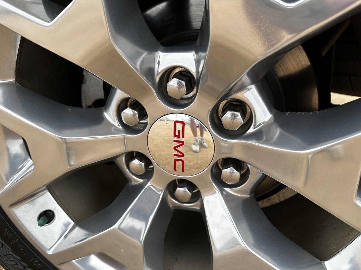 Used 2018 GMC Yukon SLT w/ Open Road Package image 13