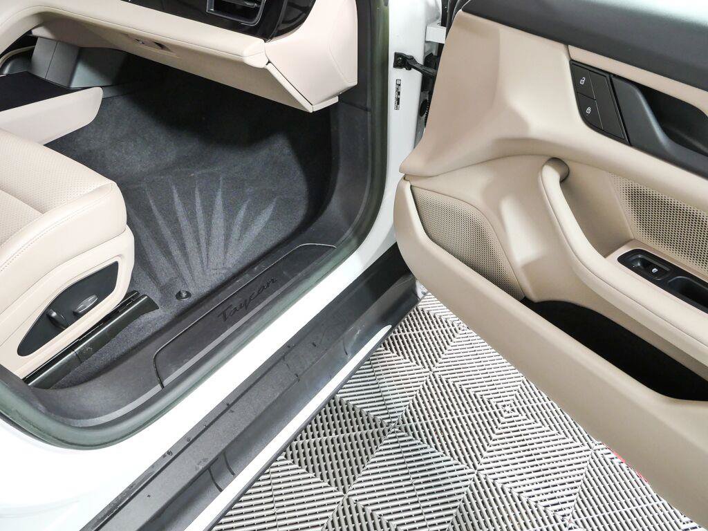 Certified 2022 Porsche Taycan RWD image 25