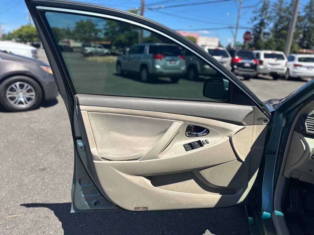 Used 2007 Toyota Camry LE FWD image 11