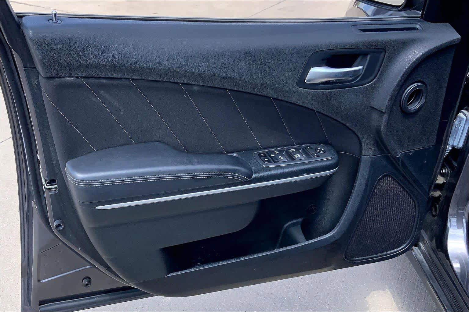 Used 2022 Dodge Charger SXT image 22