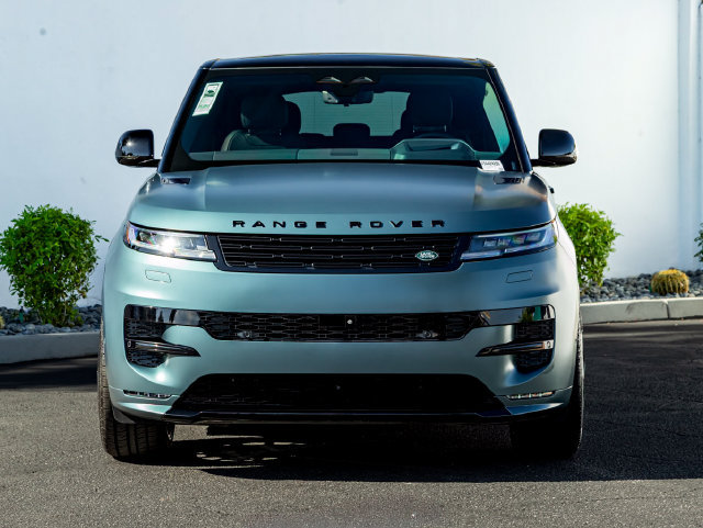 New 2025 Land Rover Range Rover Sport Dynamic SE AWD/4WD image 3