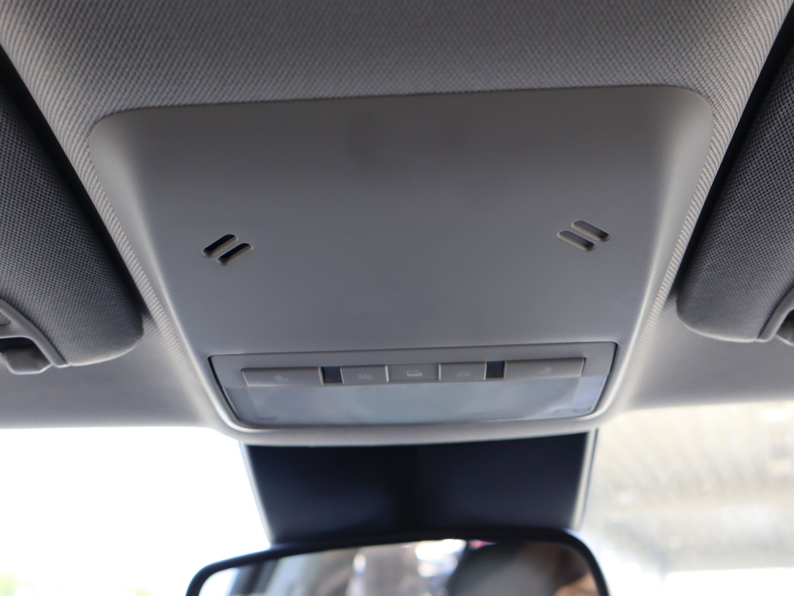 Used 2018 Chevrolet Trax LT w/ LT Convenience Package image 29