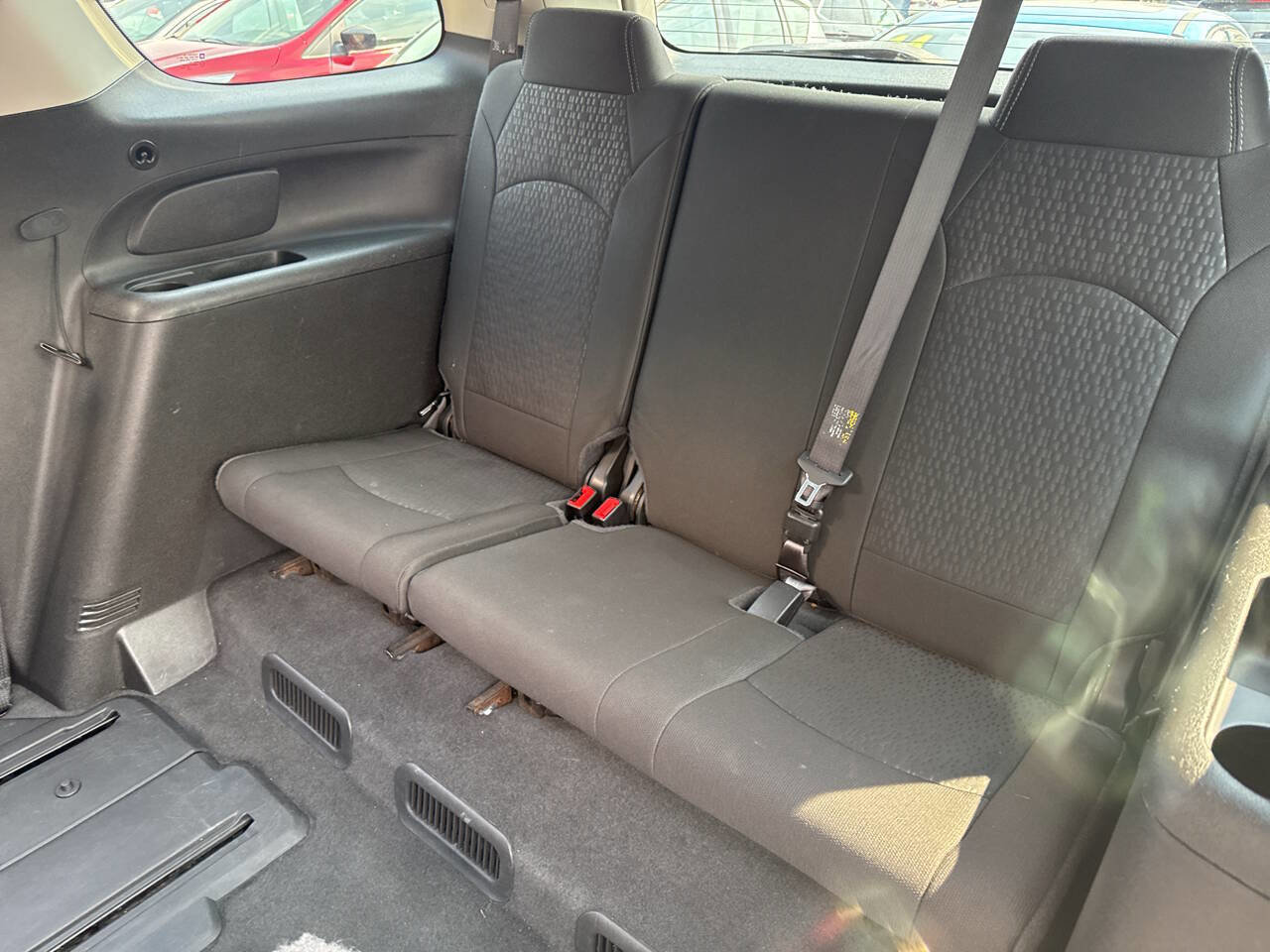 Used 2016 GMC Acadia SLE image 10