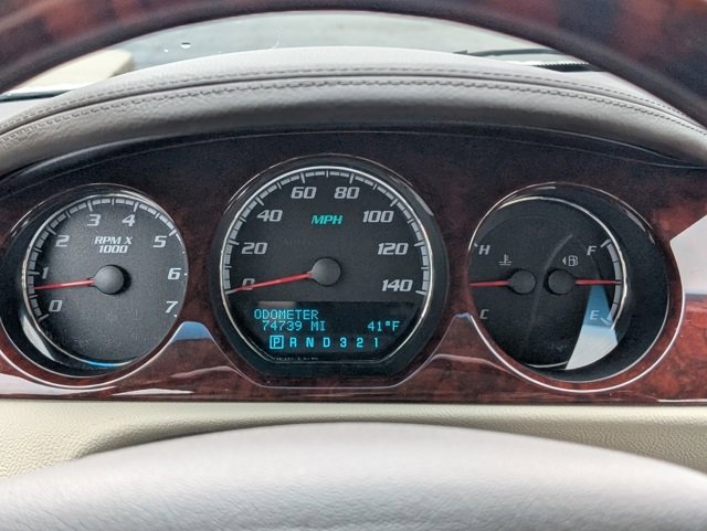 Used 2009 Buick Lucerne Super image 12