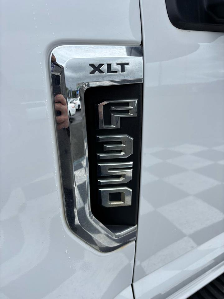Used 2019 Ford F350 XLT w/ Camper Package AWD/4WD image 3