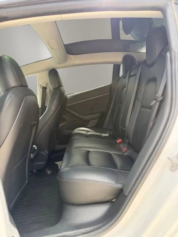 Used 2020 Tesla Model 3 Standard Range Plus RWD image 11