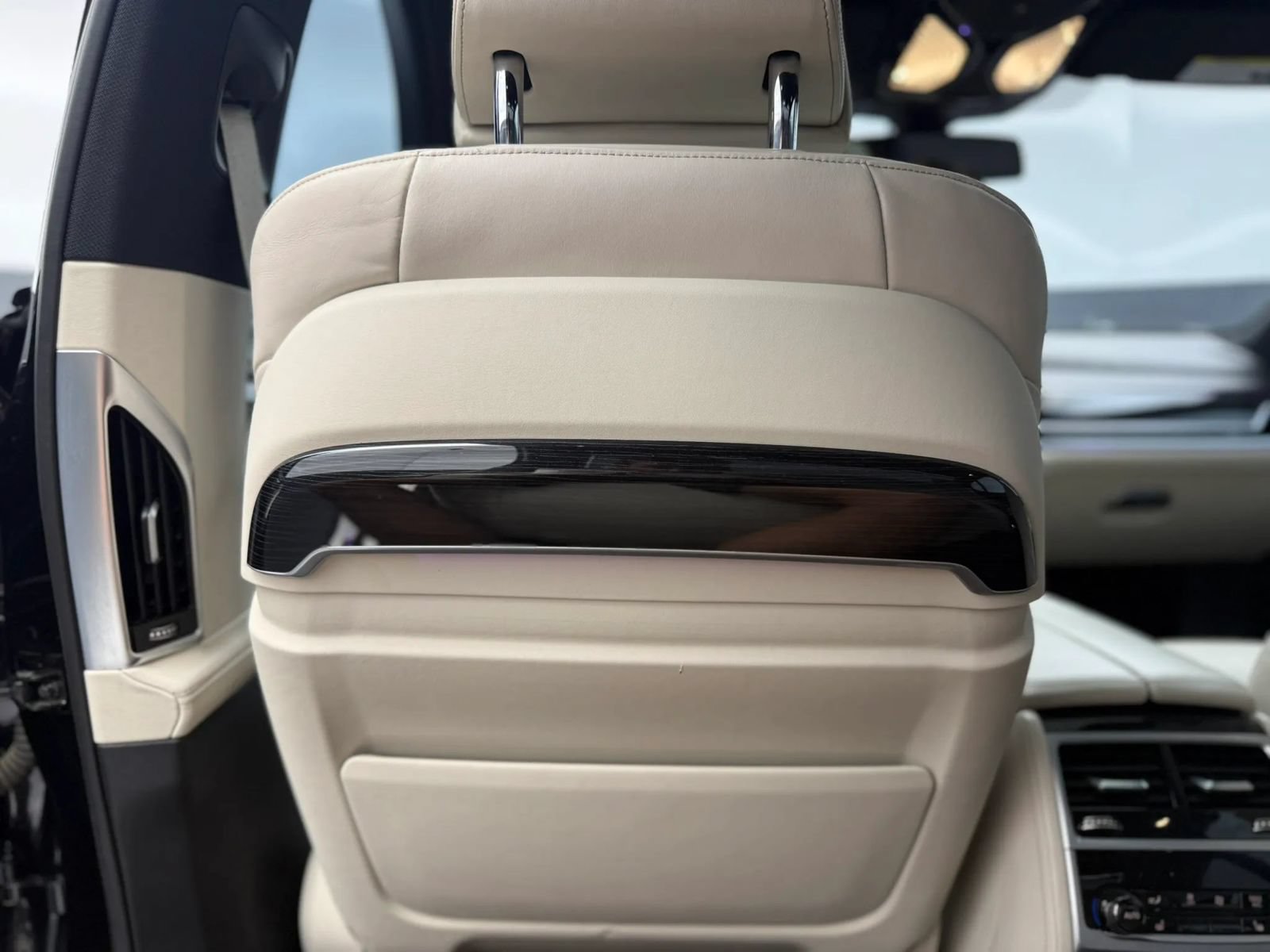 Used 2019 BMW 750i xDrive w/ Executive Package AWD/4WD image 40