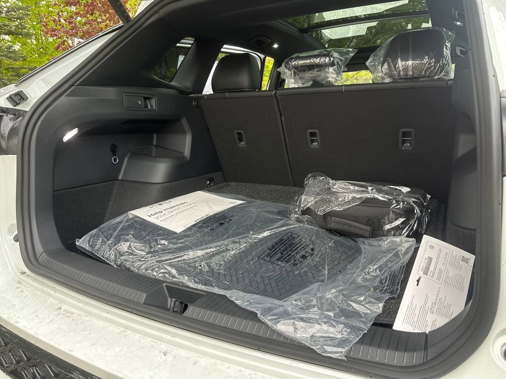 New 2026 Volkswagen Tiguan SE R-Line AWD/4WD image 15