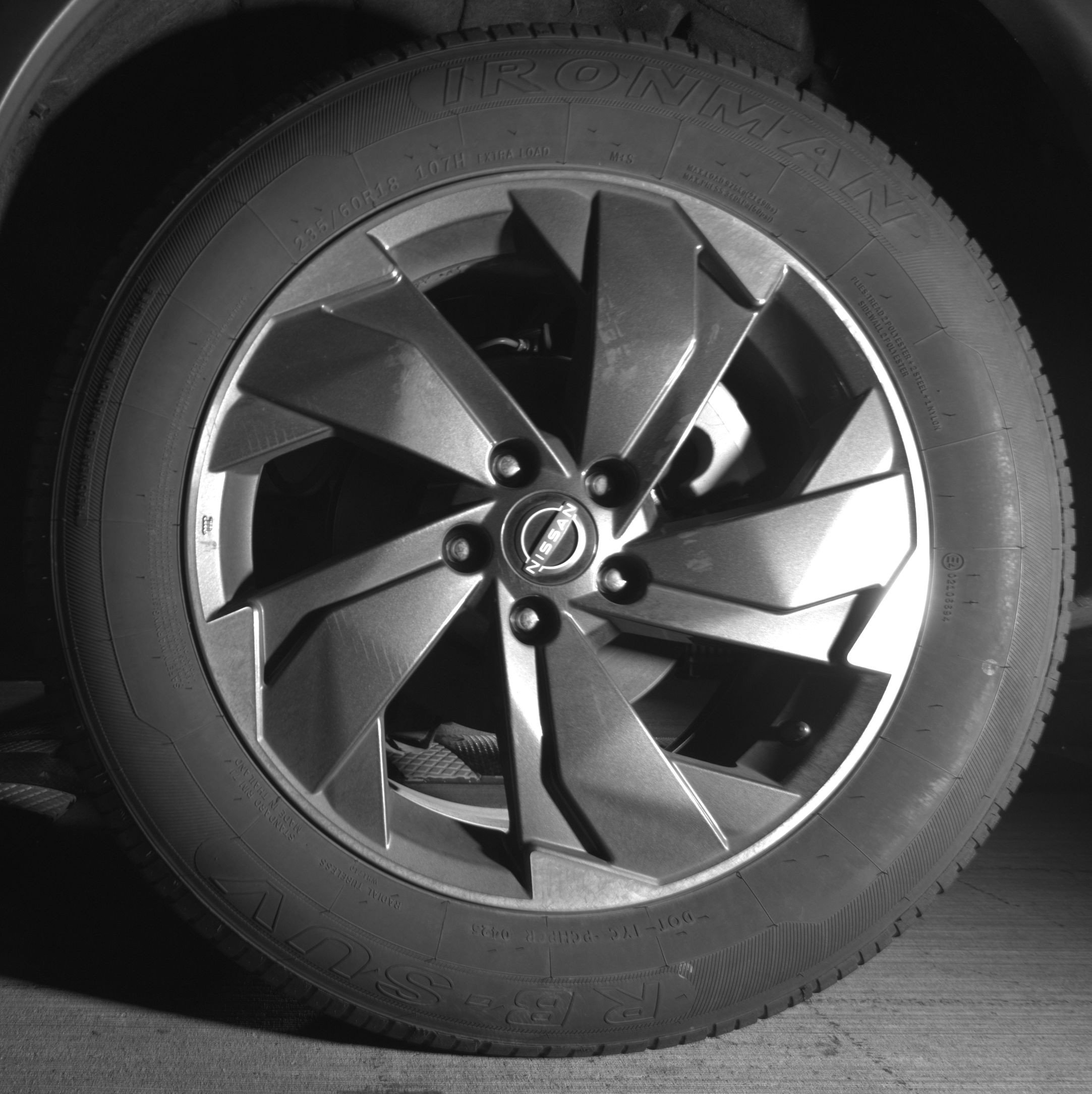 Used 2025 Nissan Rogue SV image 14