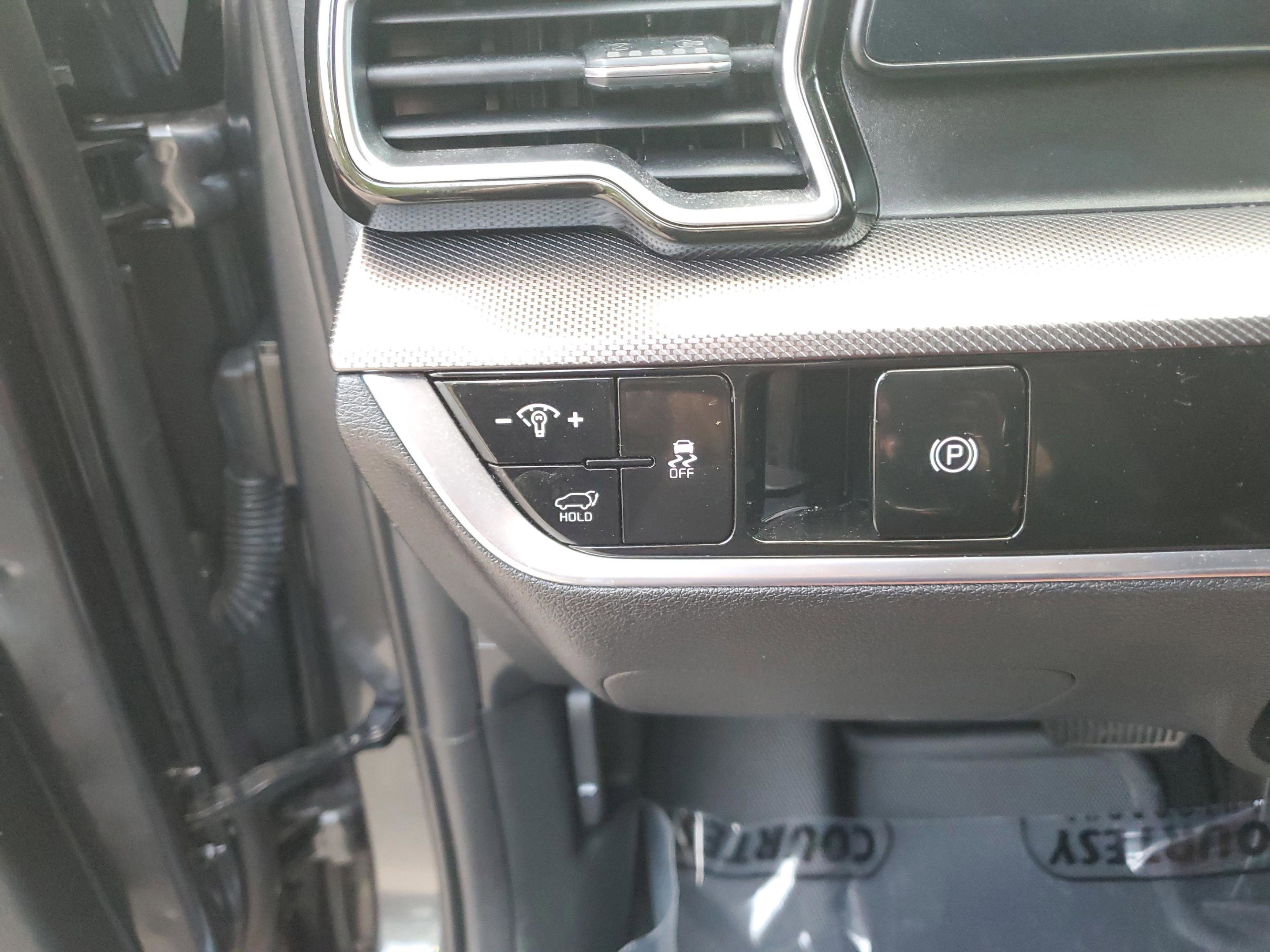 Certified 2024 Kia Sportage SX FWD image 27