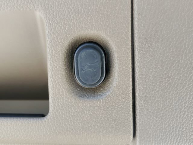 Used 2018 Chevrolet Tahoe LT w/ Luxury Package image 10