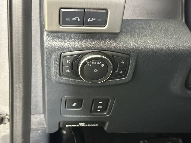 Used 2022 Ford F350 Platinum w/ FX4 Off-Road Package image 19