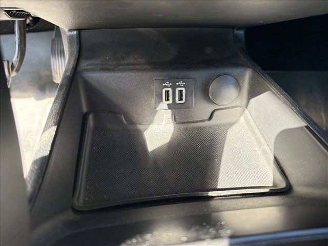 Used 2020 Ford Fusion SE w/ Equipment Group 151A FWD image 17