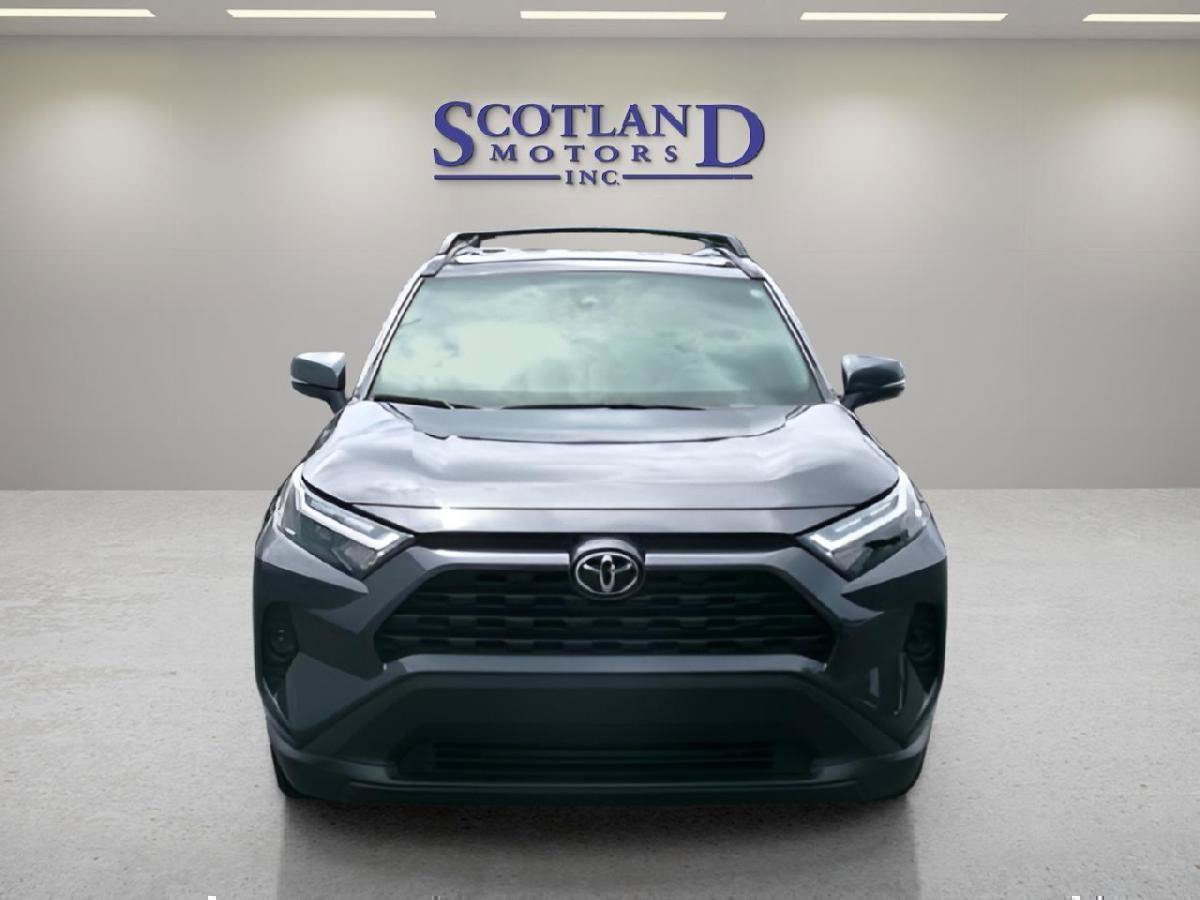 Used 2025 Toyota RAV4 XLE FWD image 3