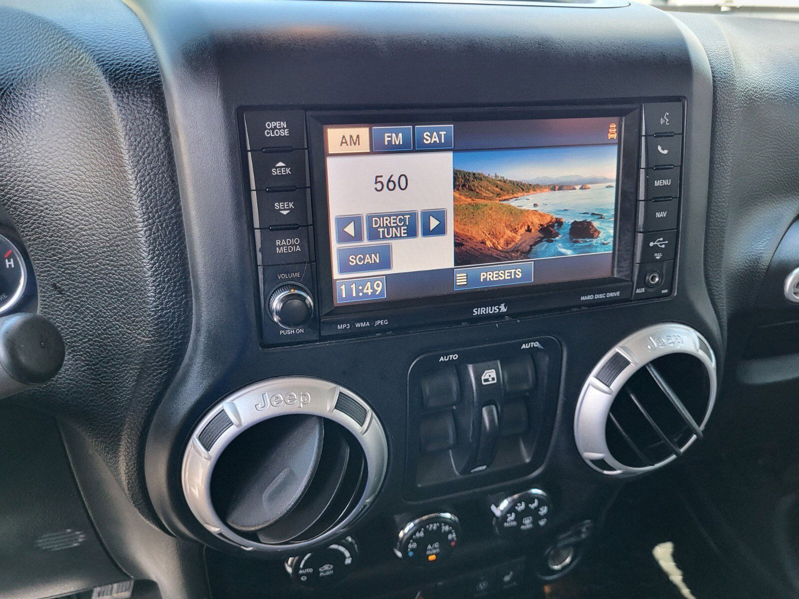 Used 2014 Jeep Wrangler Unlimited Rubicon AWD/4WD image 19