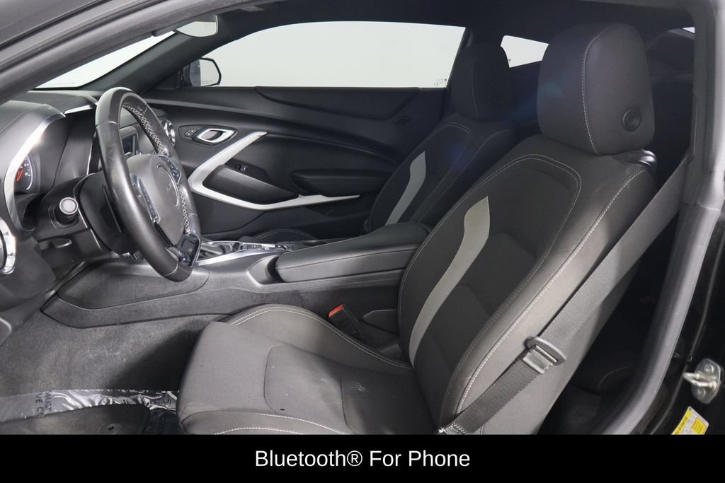 Used 2020 Chevrolet Camaro LS RWD image 7