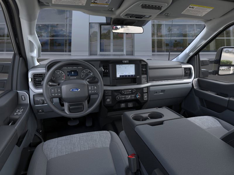New 2025 Ford F350 XLT image 9