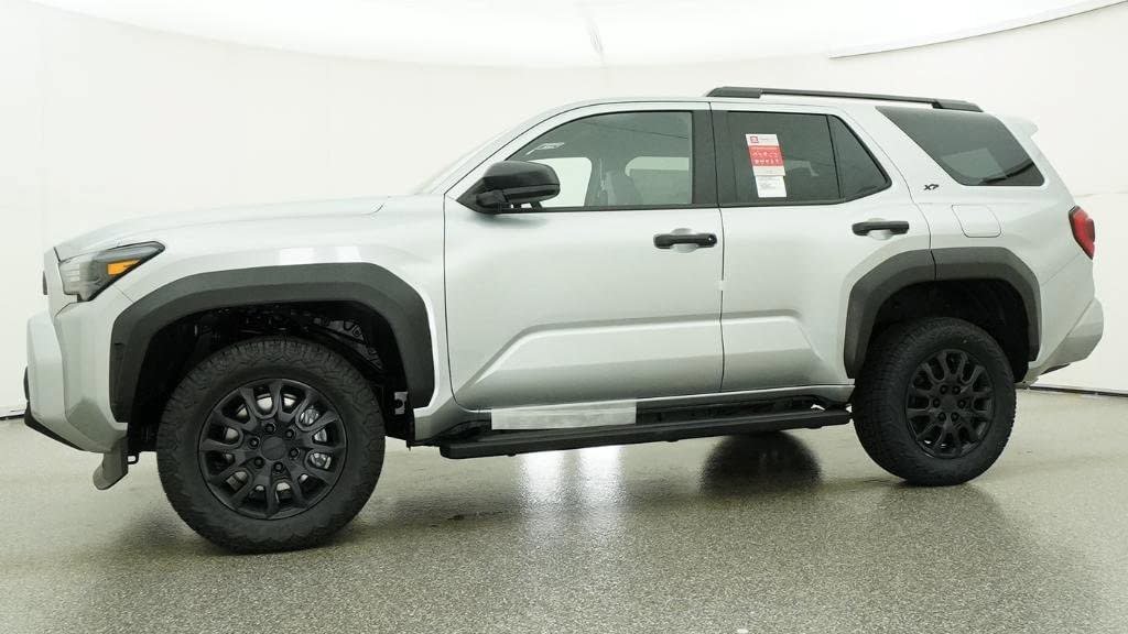 Used 2026 Toyota 4Runner SR5 RWD image 18