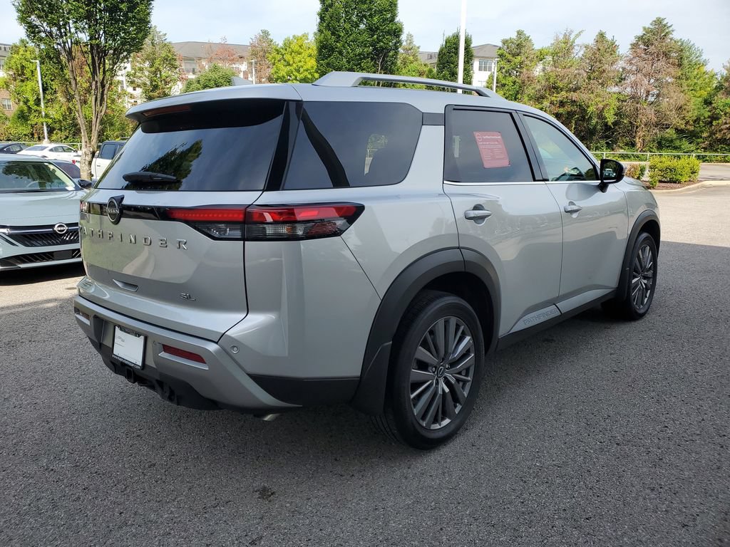 Certified 2025 Nissan Pathfinder SL w/ SL Premium Package FWD image 4