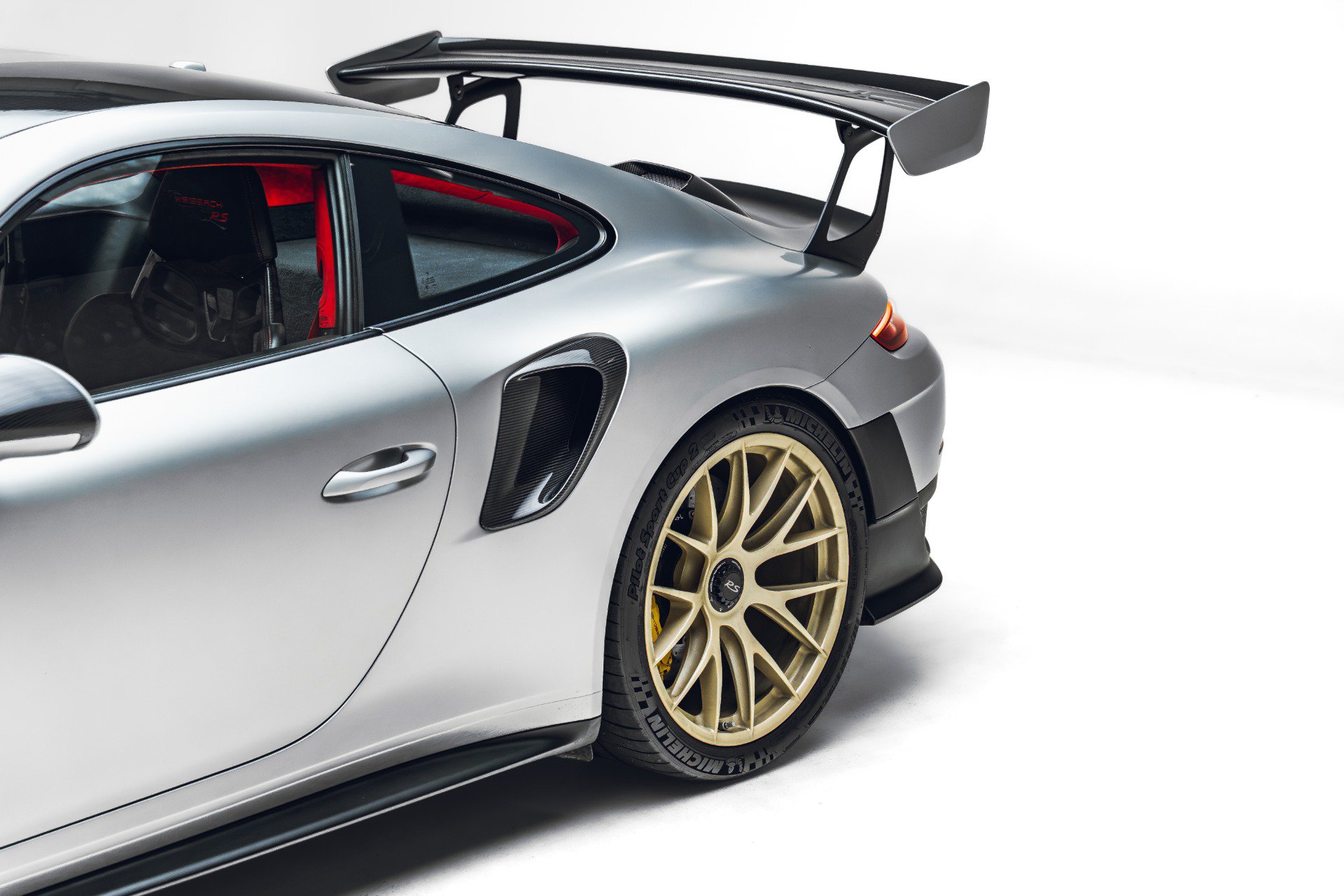 Used 2018 Porsche 911 GT2 RS RWD image 12