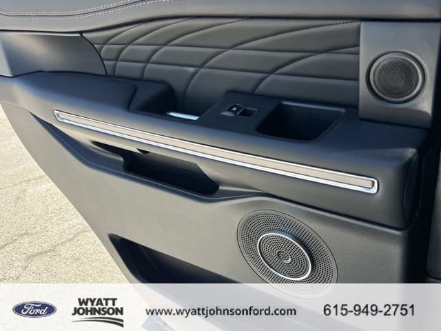 Used 2023 Ford Expedition Platinum image 20