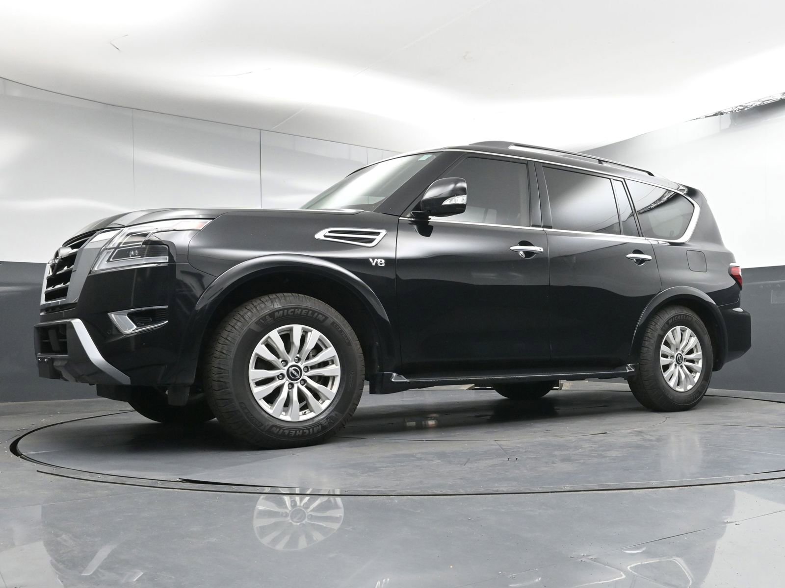 Used 2021 Nissan Armada SV image 24