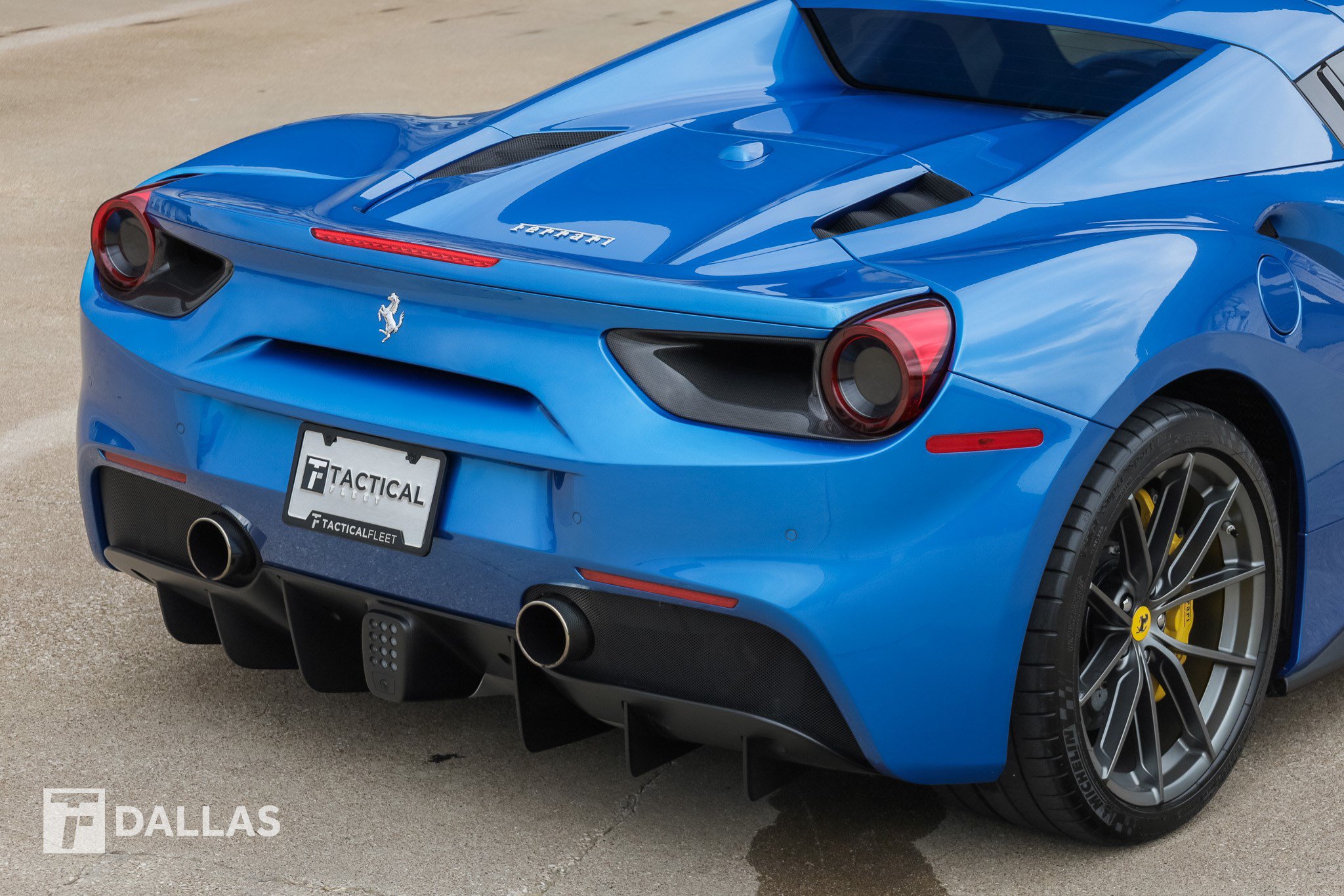 Used 2018 Ferrari 488 Spider RWD image 16