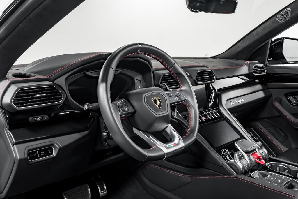 Used 2024 Lamborghini Urus S AWD/4WD image 13