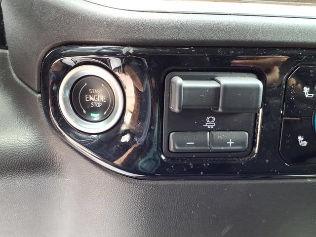 Used 2022 Chevrolet Silverado 1500 RST AWD/4WD image 34