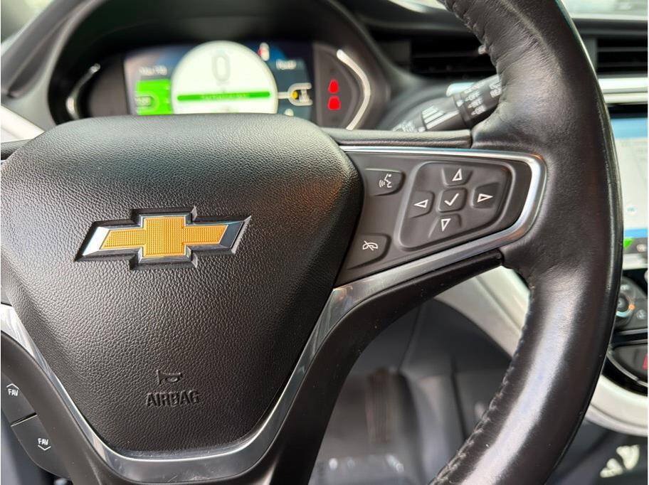 Used 2017 Chevrolet Bolt Premier w/ Driver Confidence II Package FWD image 10