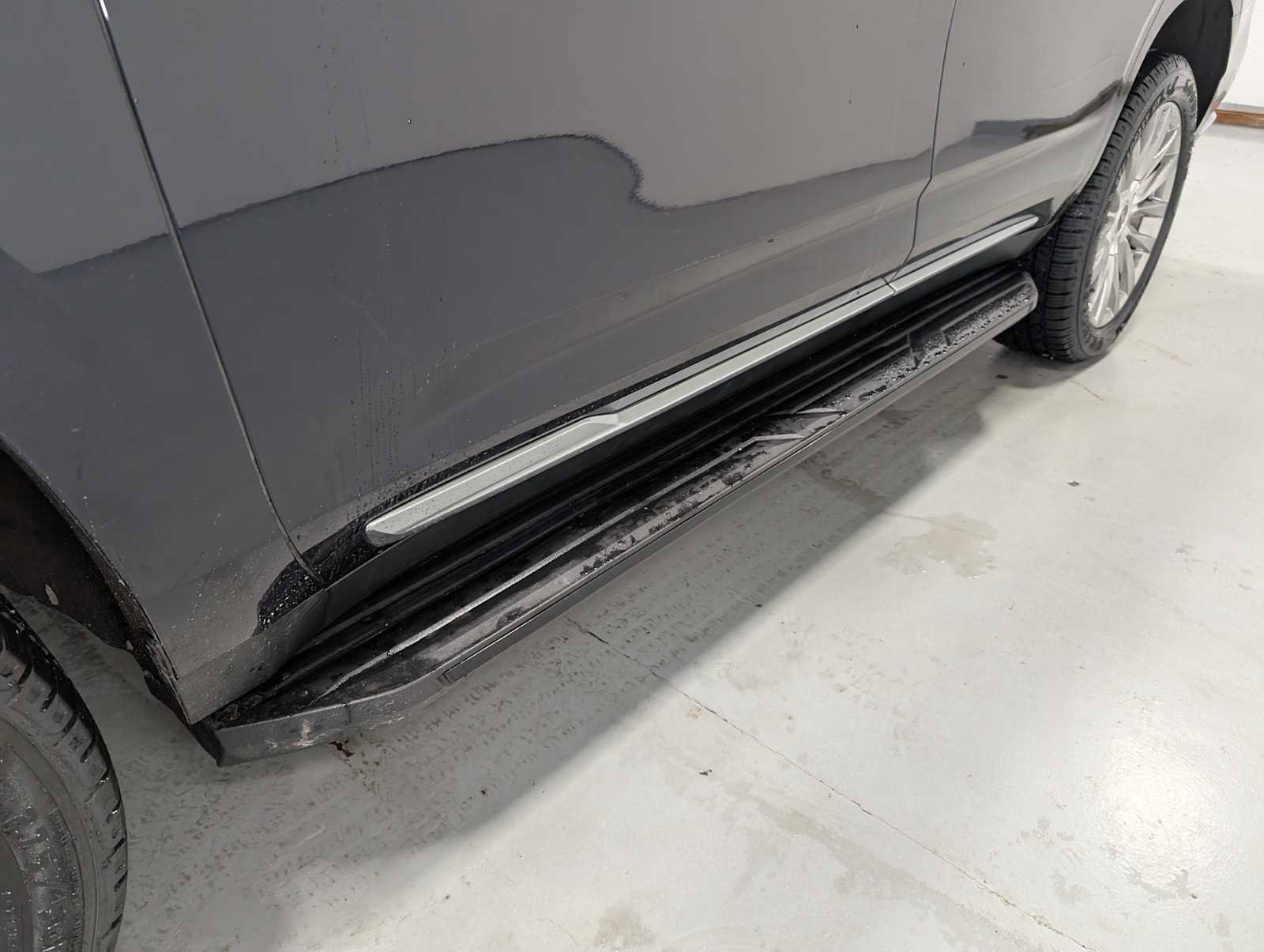 Certified 2021 Cadillac Escalade Premium Luxury image 13