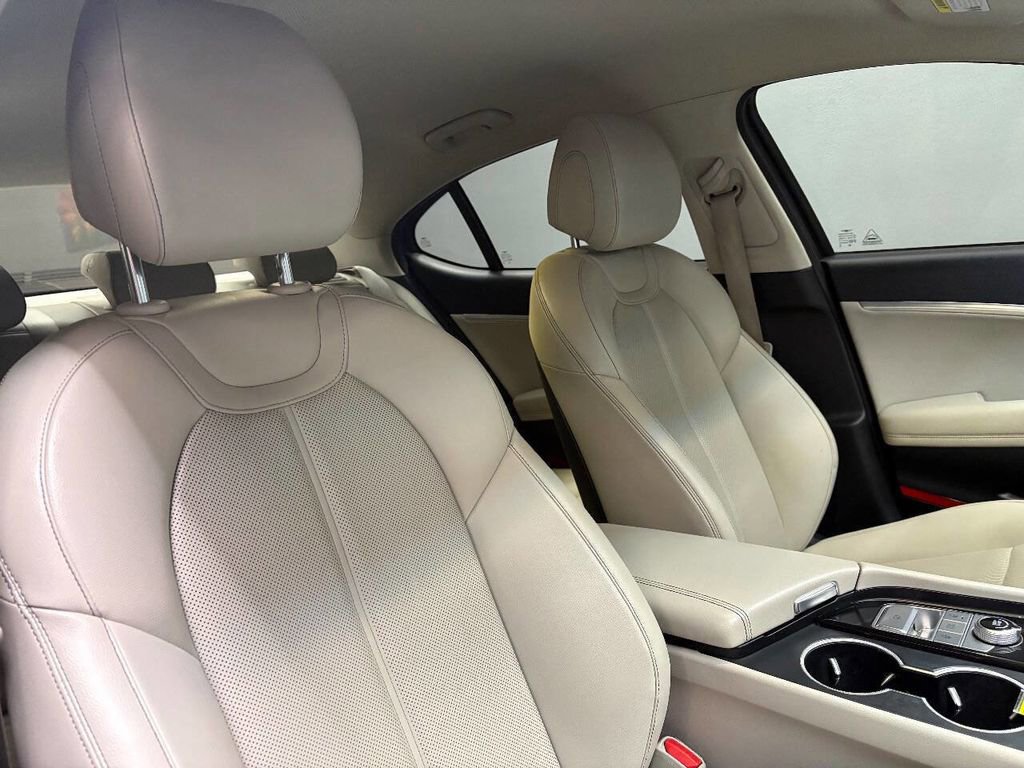 Used 2021 Genesis G70 2.0T AWD/4WD image 52