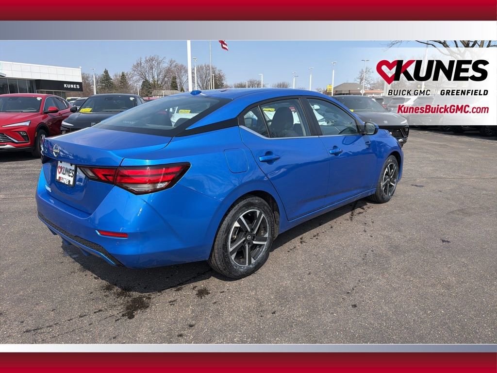 Used 2025 Nissan Sentra SV FWD image 4