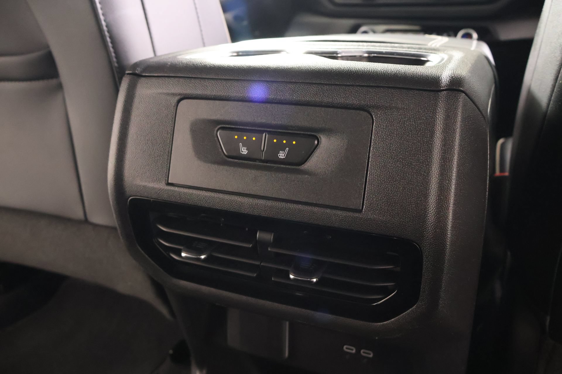Used 2025 Chevrolet Silverado EV LT AWD/4WD image 16