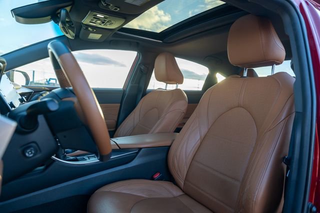 Used 2020 Toyota Avalon Limited image 15