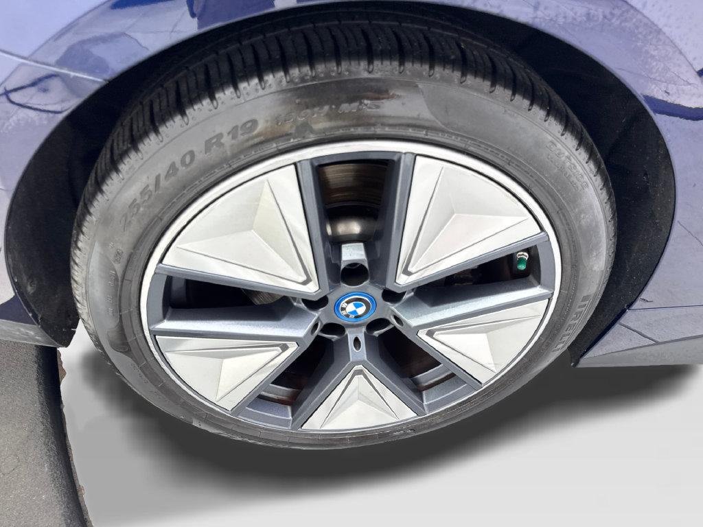 Used 2024 BMW i4 eDrive35 w/ Premium Package RWD image 87