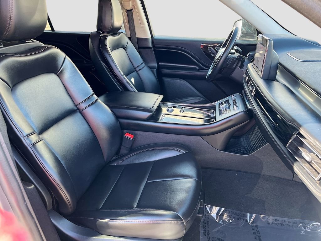 Used 2023 Lincoln Aviator AWD image 29