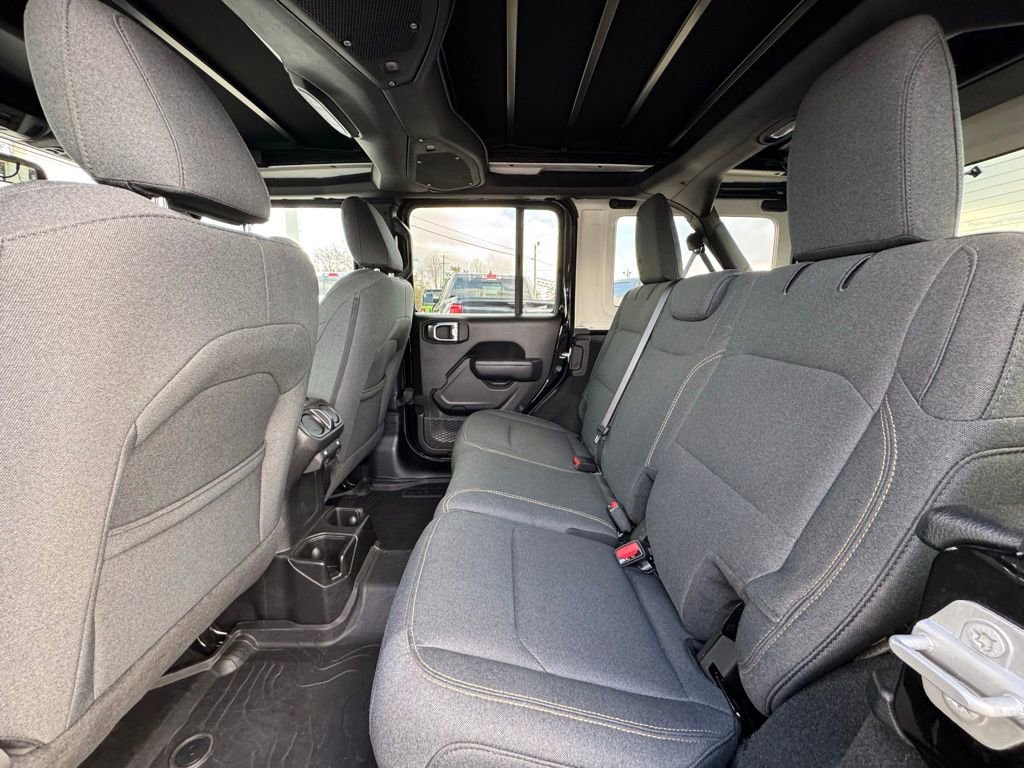 Used 2024 Jeep Wrangler Willys image 10