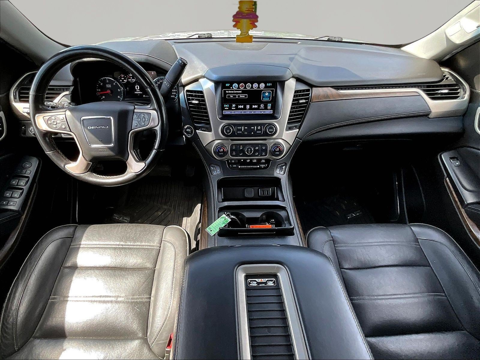 Used 2018 GMC Yukon XL Denali w/ Denali Ultimate Package AWD/4WD image 7