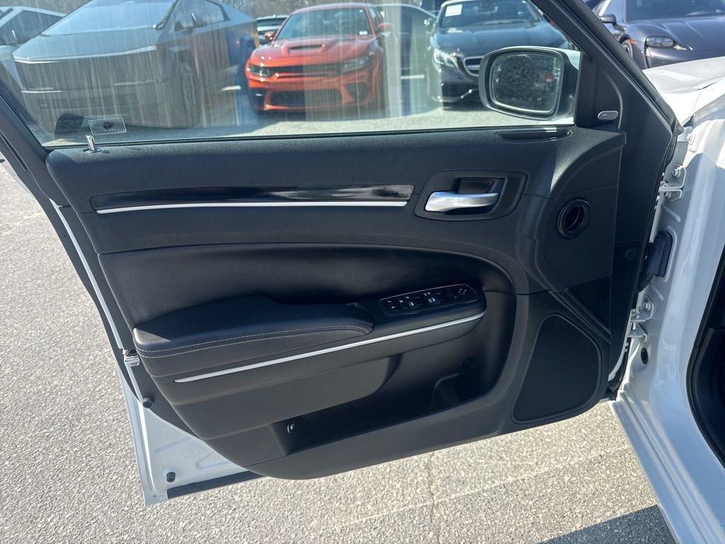 Used 2021 Chrysler 300 S image 24