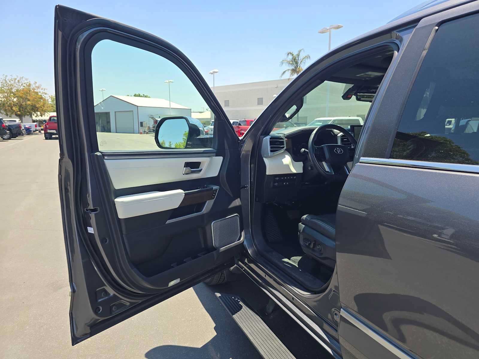 Certified 2024 Toyota Sequoia Capstone AWD/4WD image 23