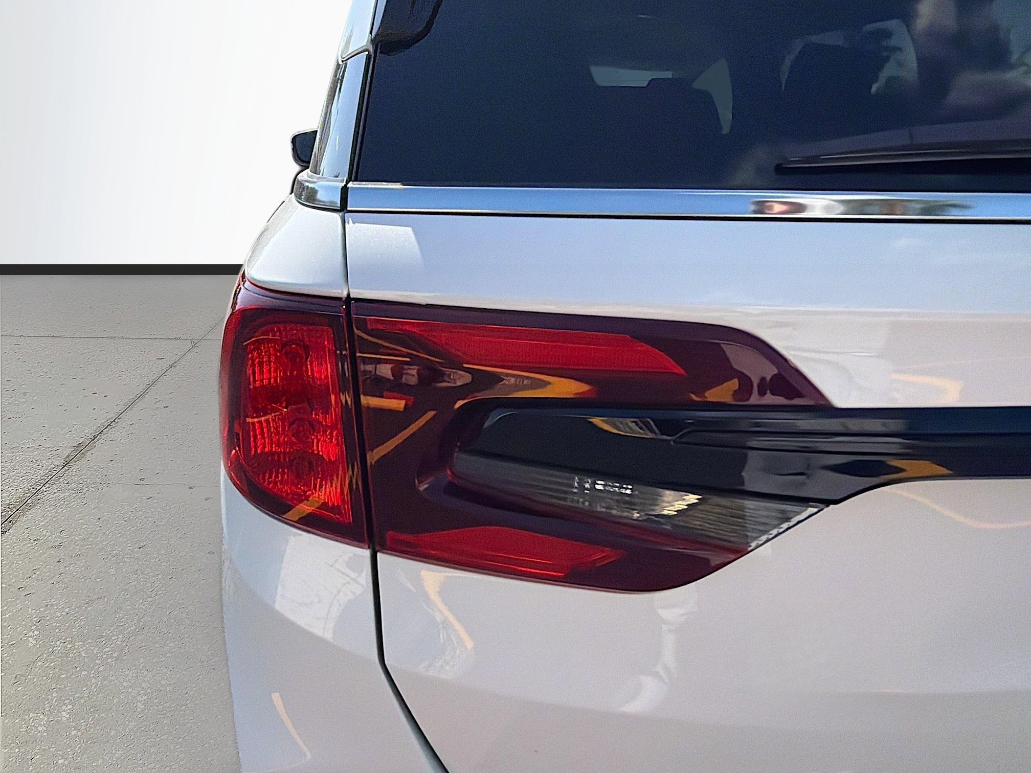 New 2026 Honda Odyssey Touring image 12