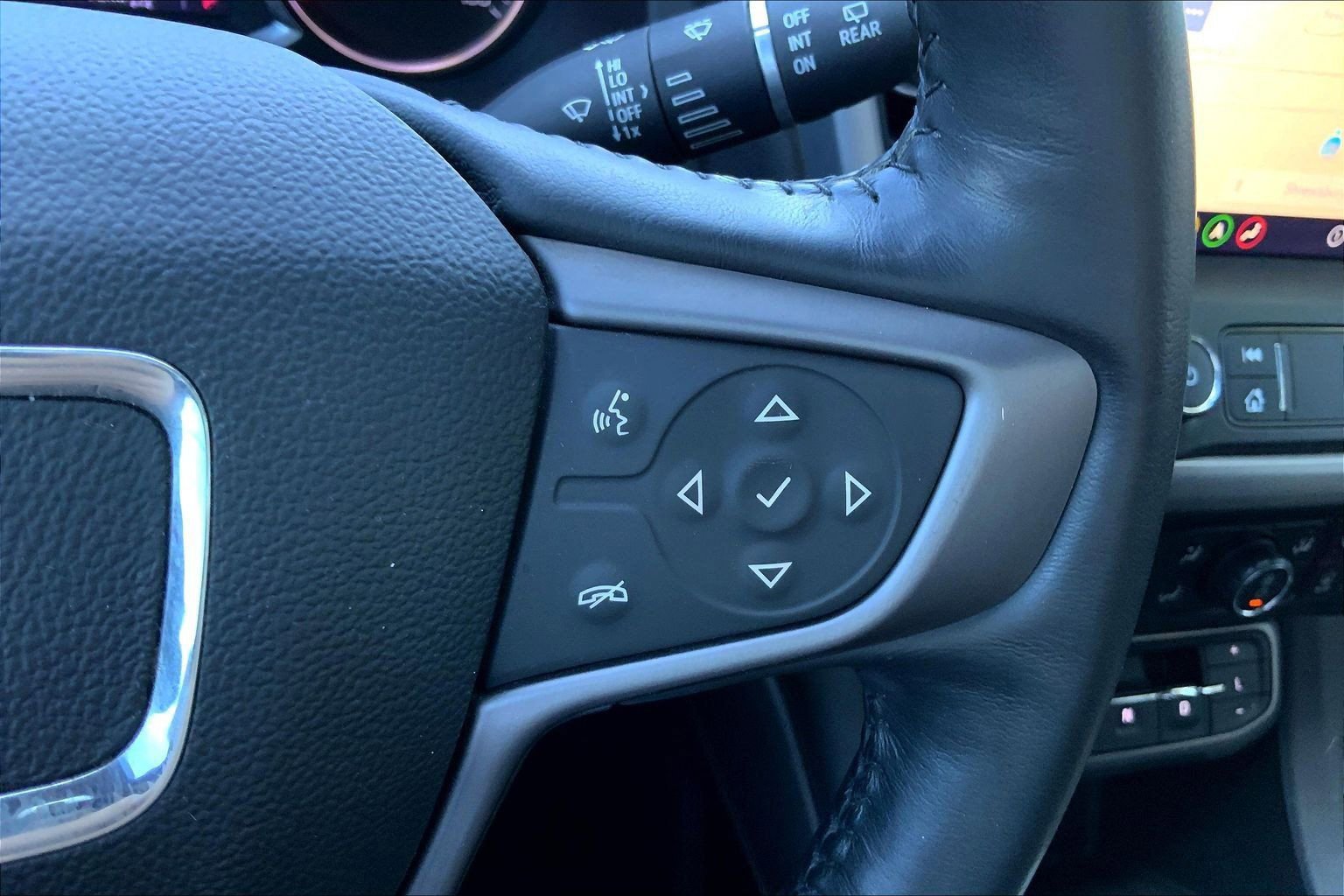 Used 2020 GMC Acadia AT4 w/ Driver Alert Package II image 21