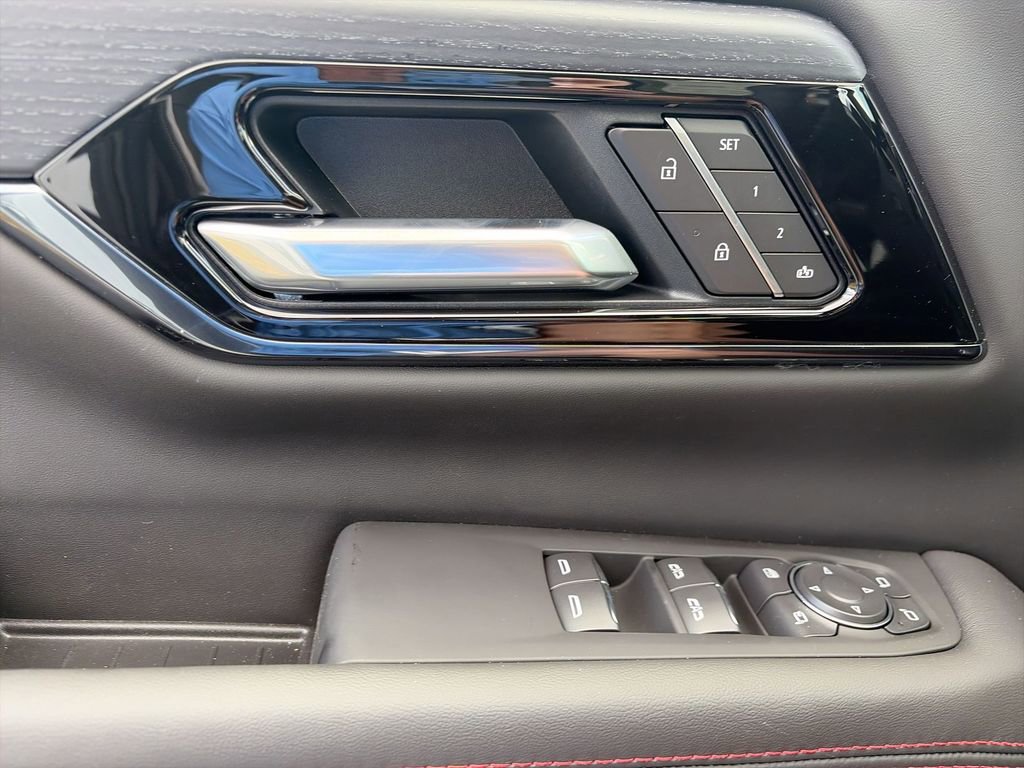 New 2026 GMC Yukon XL AT4 Ultimate AWD/4WD image 29