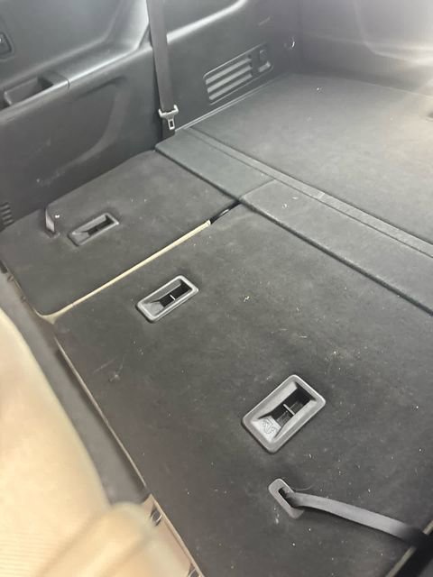 Used 2022 Chevrolet Traverse LS FWD image 13