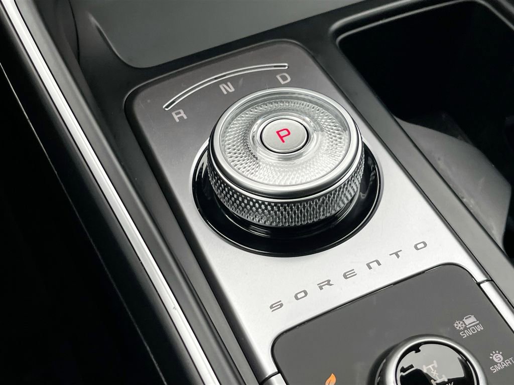 Certified 2025 Kia Sorento EX image 24
