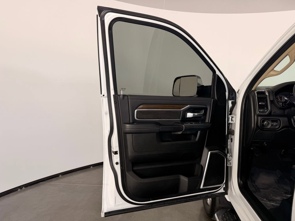 Used 2022 RAM 2500 Laramie AWD/4WD image 10